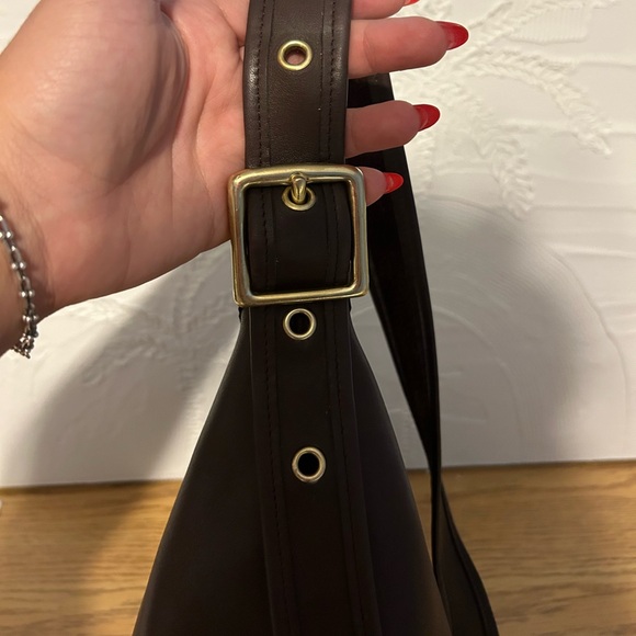 SOLD - COACH VINTAGE ONE SHOULDER BUCKET BAG - 9953 - Picture 5 of 9